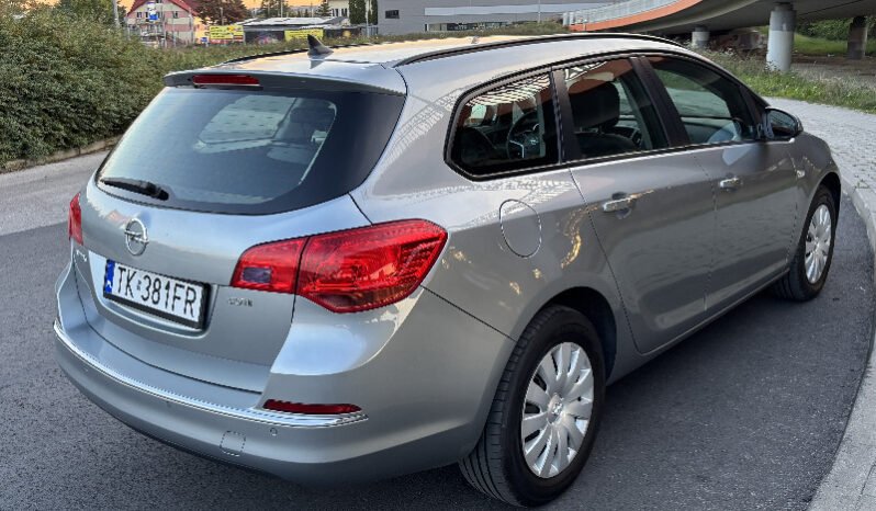 
								Opel ASTRA 2015 full									