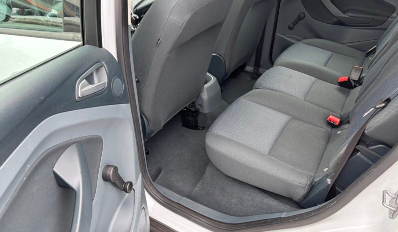 
								Ford C-Max 2015 full									