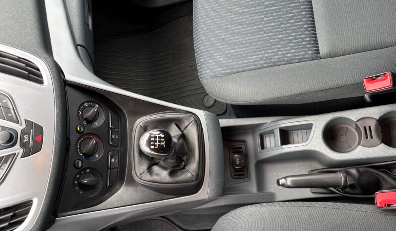 
								Ford C-Max 2015 full									