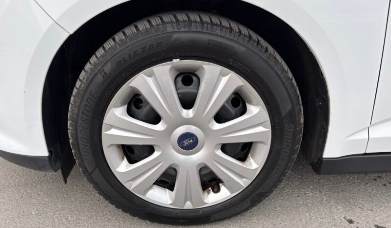 
								Ford C-Max 2015 full									