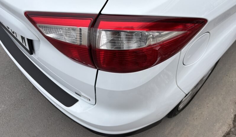 
								Ford C-Max 2015 full									