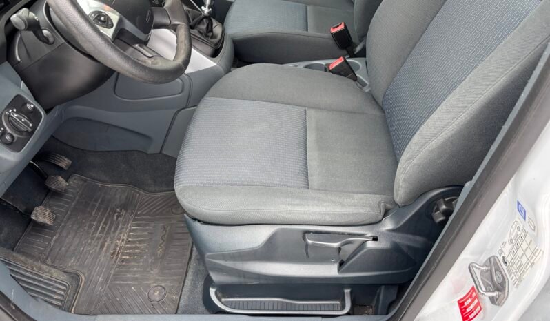 
								Ford C-Max 2015 full									