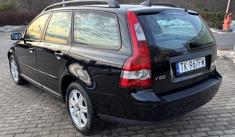 
								VOLVO V50 2.0D Momentum 2005 full									