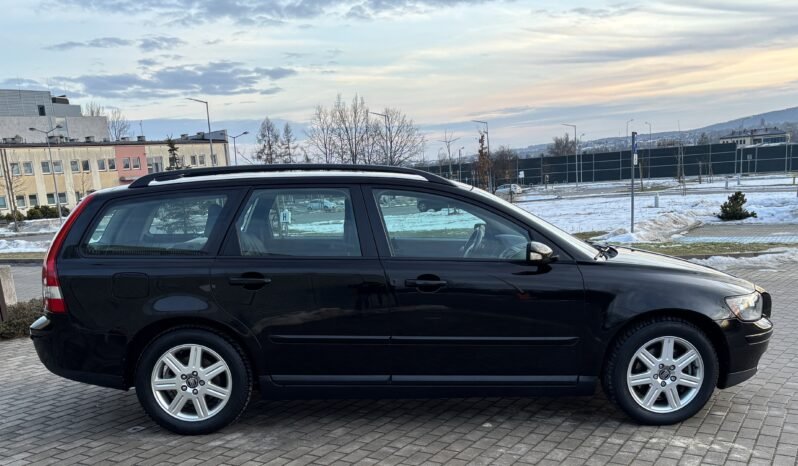 
								VOLVO V50 2.0D Momentum 2005 full									