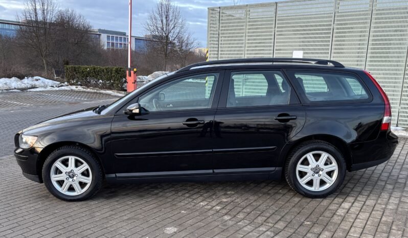 
								VOLVO V50 2.0D Momentum 2005 full									
