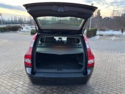 
										VOLVO V50 2.0D Momentum 2005 full									