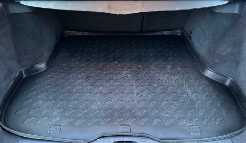 
								VOLVO V50 2.0D Momentum 2005 full									