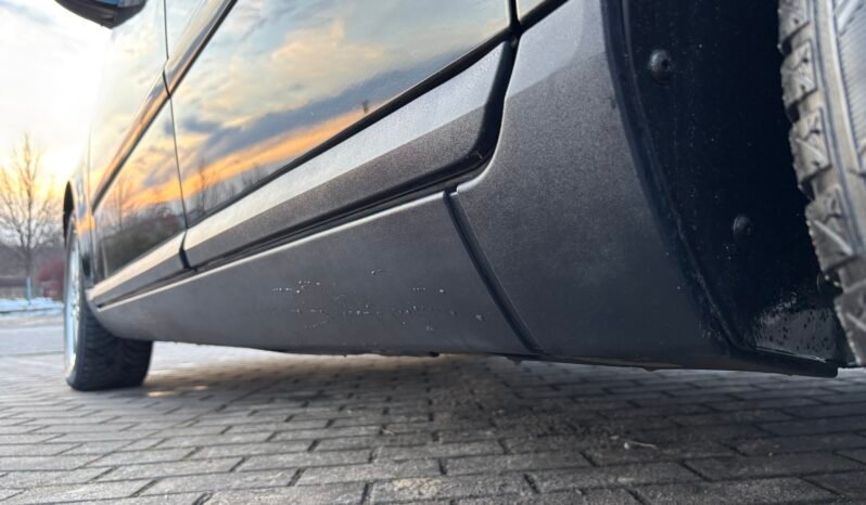 
								VOLVO V50 2.0D Momentum 2005 full									