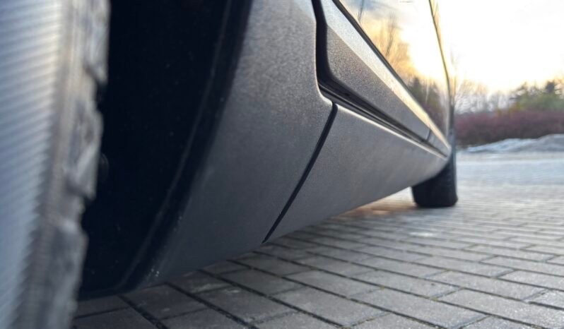 
								VOLVO V50 2.0D Momentum 2005 full									