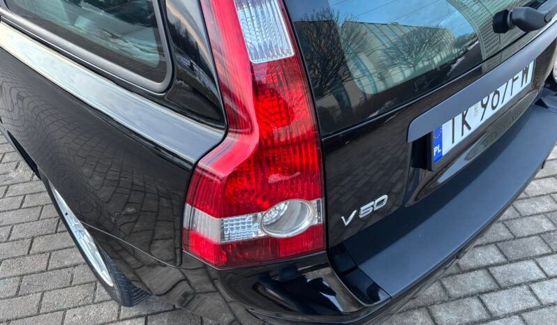 
								VOLVO V50 2.0D Momentum 2005 full									