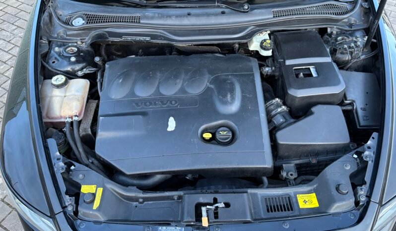 
								VOLVO V50 2.0D Momentum 2005 full									