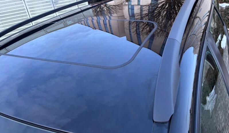 
								VOLVO V50 2.0D Momentum 2005 full									