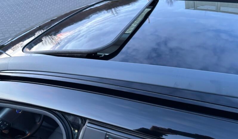 
								VOLVO V50 2.0D Momentum 2005 full									