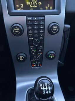 
										VOLVO V50 2.0D Momentum 2005 full									