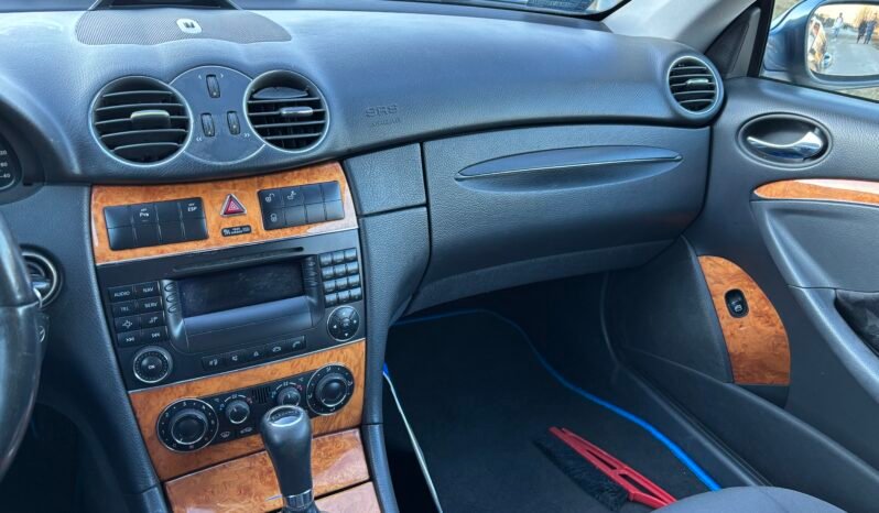 
								Mercedes CLK 200 2004 full									