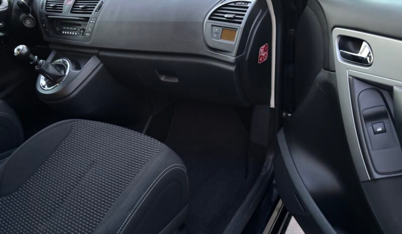 
								Citroën C4 GRAND PICASSO 2010 full									