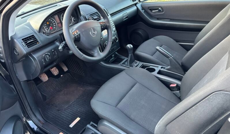 
								Mercedes A-160 2009 full									