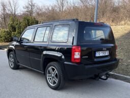 
										Jeep Patriot 2010 full									