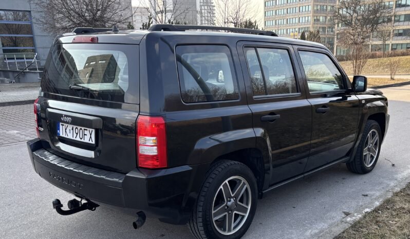
								Jeep Patriot 2010 full									