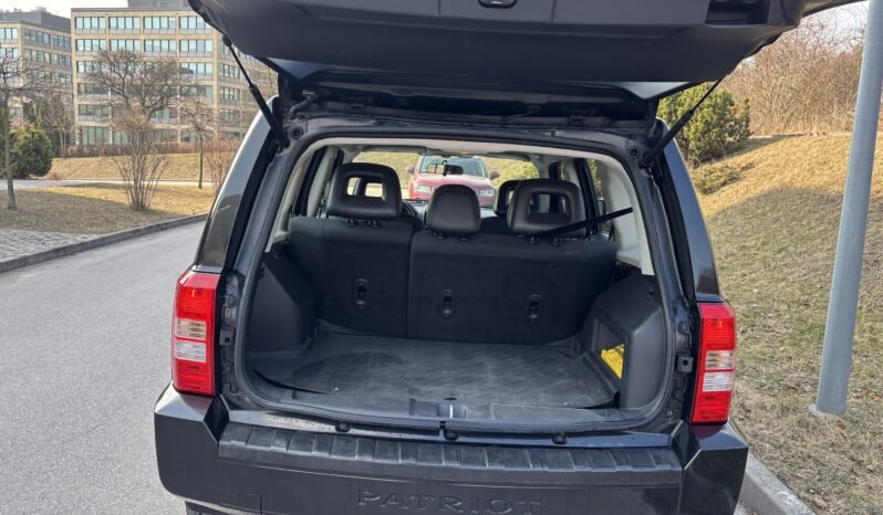 
								Jeep Patriot 2010 full									