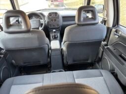 
										Jeep Patriot 2010 full									