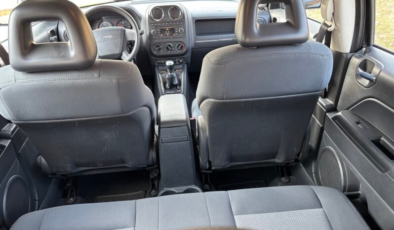 
								Jeep Patriot 2010 full									