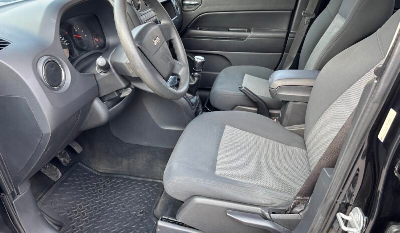 
								Jeep Patriot 2010 full									