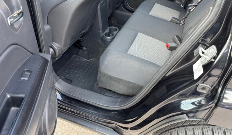 
								Jeep Patriot 2010 full									