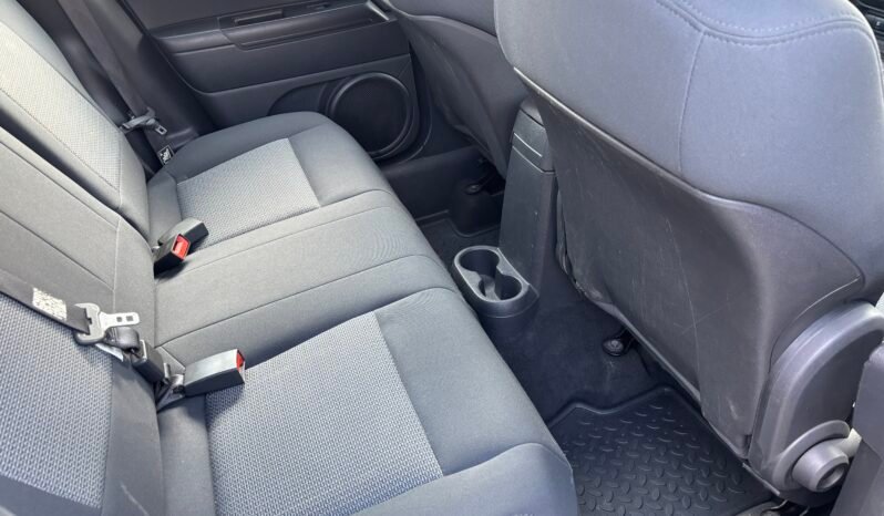 
								Jeep Patriot 2010 full									