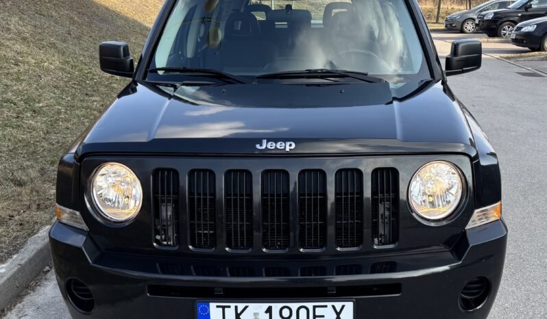 
								Jeep Patriot 2010 full									