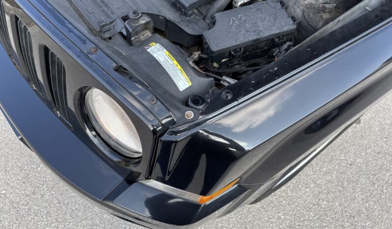 
								Jeep Patriot 2010 full									