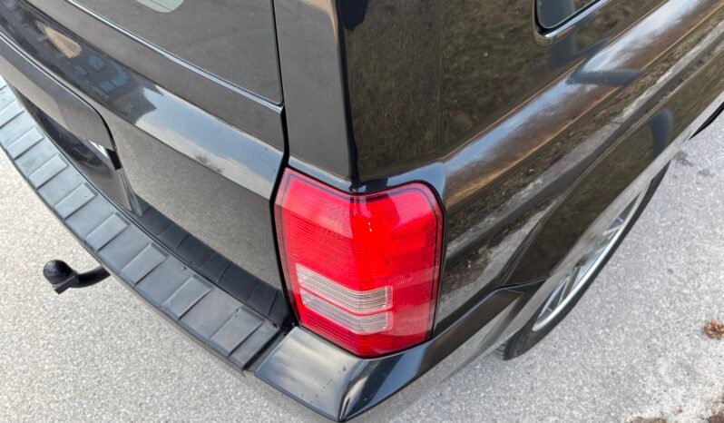 
								Jeep Patriot 2010 full									