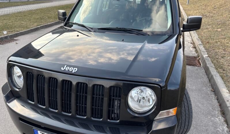 
								Jeep Patriot 2010 full									