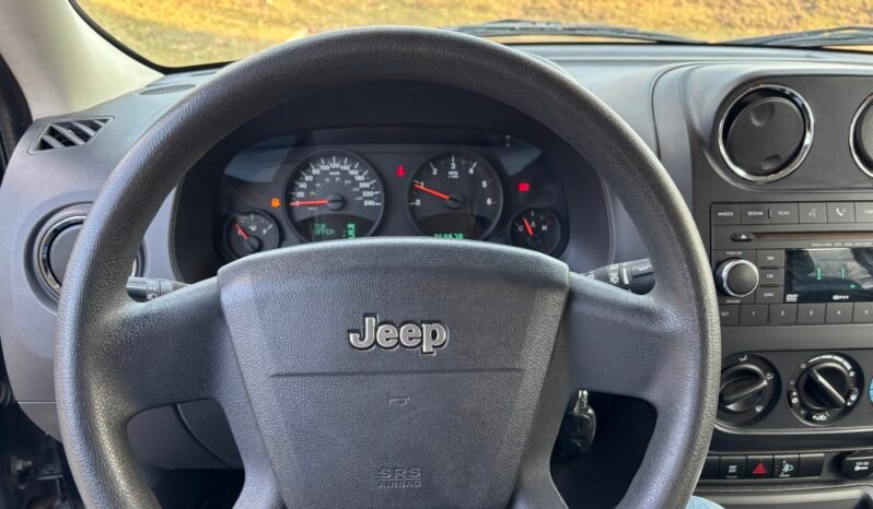 
								Jeep Patriot 2010 full									