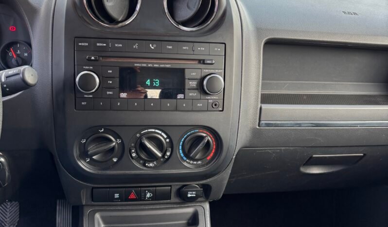 
								Jeep Patriot 2010 full									