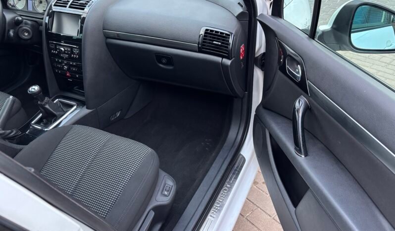 
								Peugeot 407 SW SPORT 2010 full									