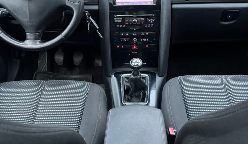 
								Peugeot 407 SW SPORT 2010 full									