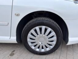 
										Peugeot 407 SW SPORT 2010 full									