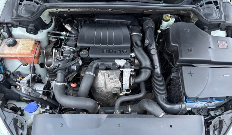 
								Peugeot 407 SW SPORT 2010 full									