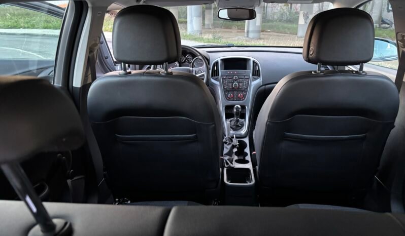 
								Opel ASTRA 2015 full									