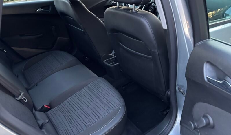 
								Opel ASTRA 2015 full									