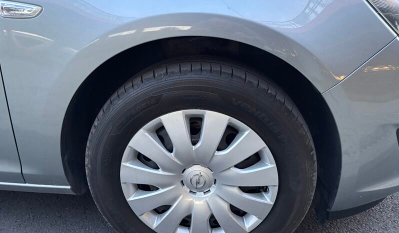 
								Opel ASTRA 2015 full									