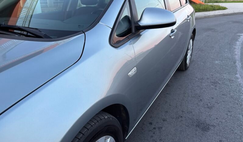 
								Opel ASTRA 2015 full									