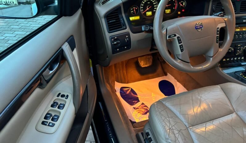 
								VOLVO V70 2.4 Summum 2005 full									