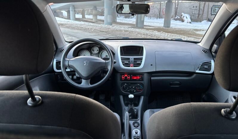 
								Peugeot 206 Basis 2010 full									