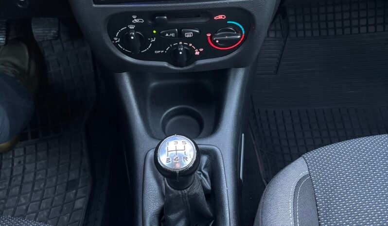
								Peugeot 206 Basis 2010 full									