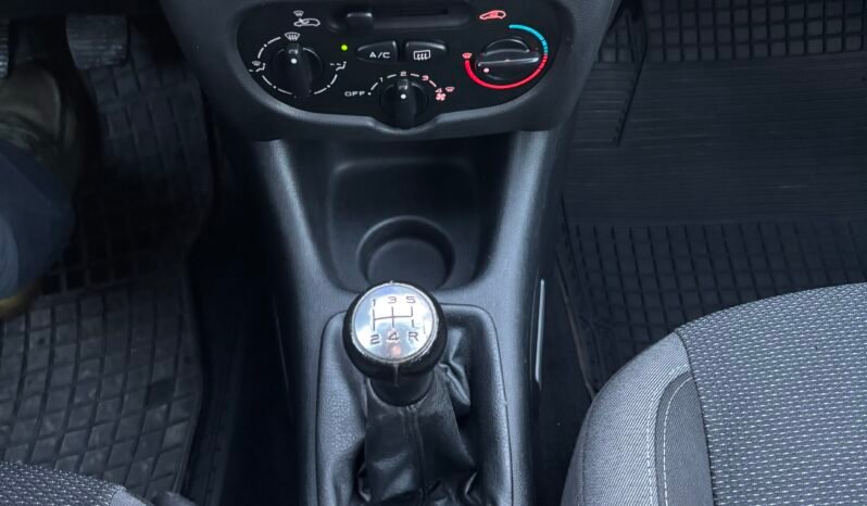
								Peugeot 206 Basis 2010 full									
