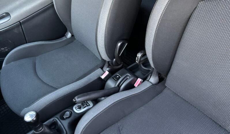 
								Peugeot 206 Basis 2010 full									