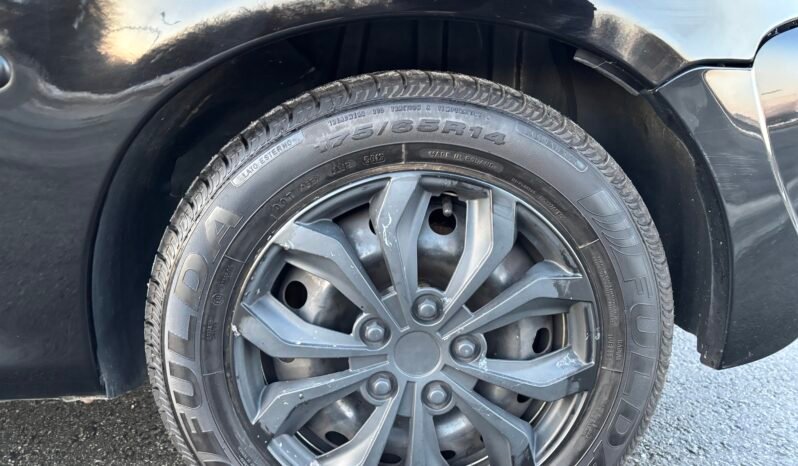 
								Peugeot 206 Basis 2010 full									