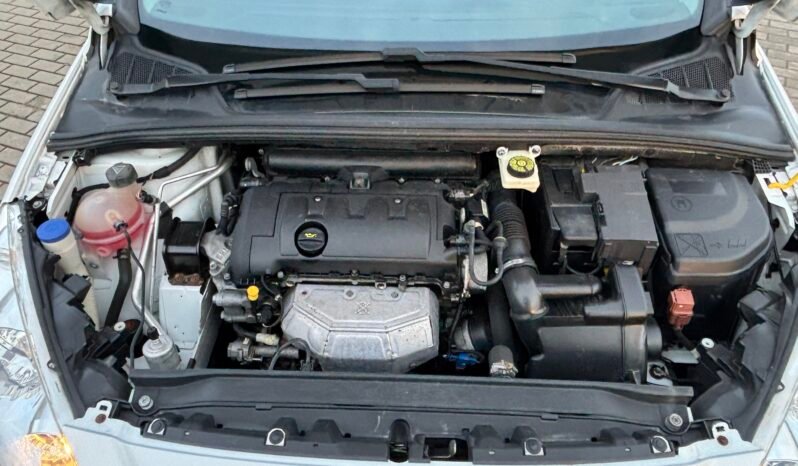 
								Peugeot 308 Filou 2010 full									